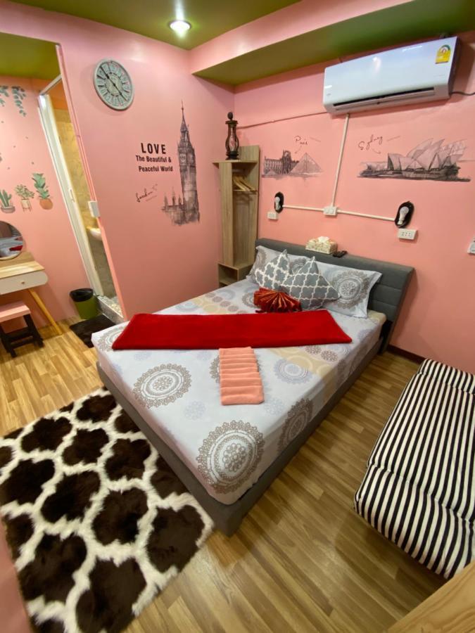 Interpartie Hotel (Adults Only) Bangkok Extérieur photo