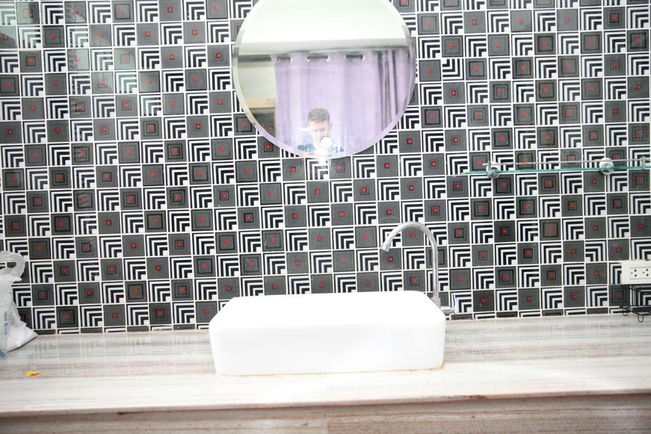 Interpartie Hotel (Adults Only) Bangkok Extérieur photo